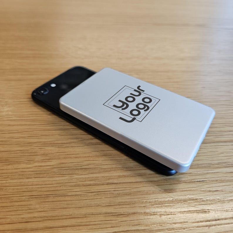 Slim Magnetic Wireless Power Bank 5000mAh thumbnail 10