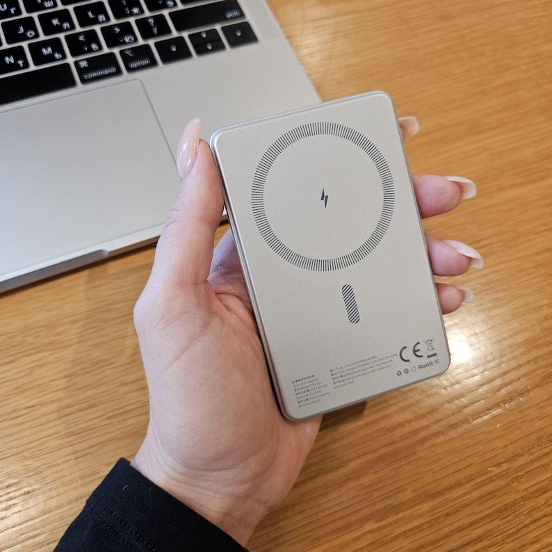 Slim Magnetic Wireless Power Bank 5000mAh thumbnail 9