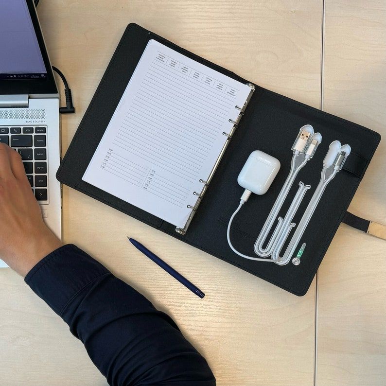 Smart Notebook A5 with Wireless Charger 8000mAh & 32GB Flash Drive thumbnail 8